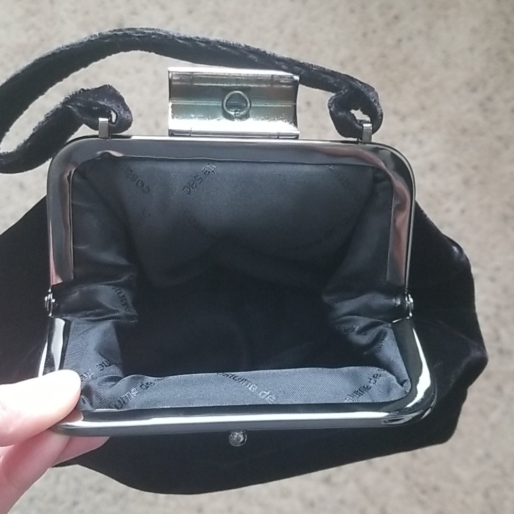 Mini Handheld Purse - Picture 3 of 12